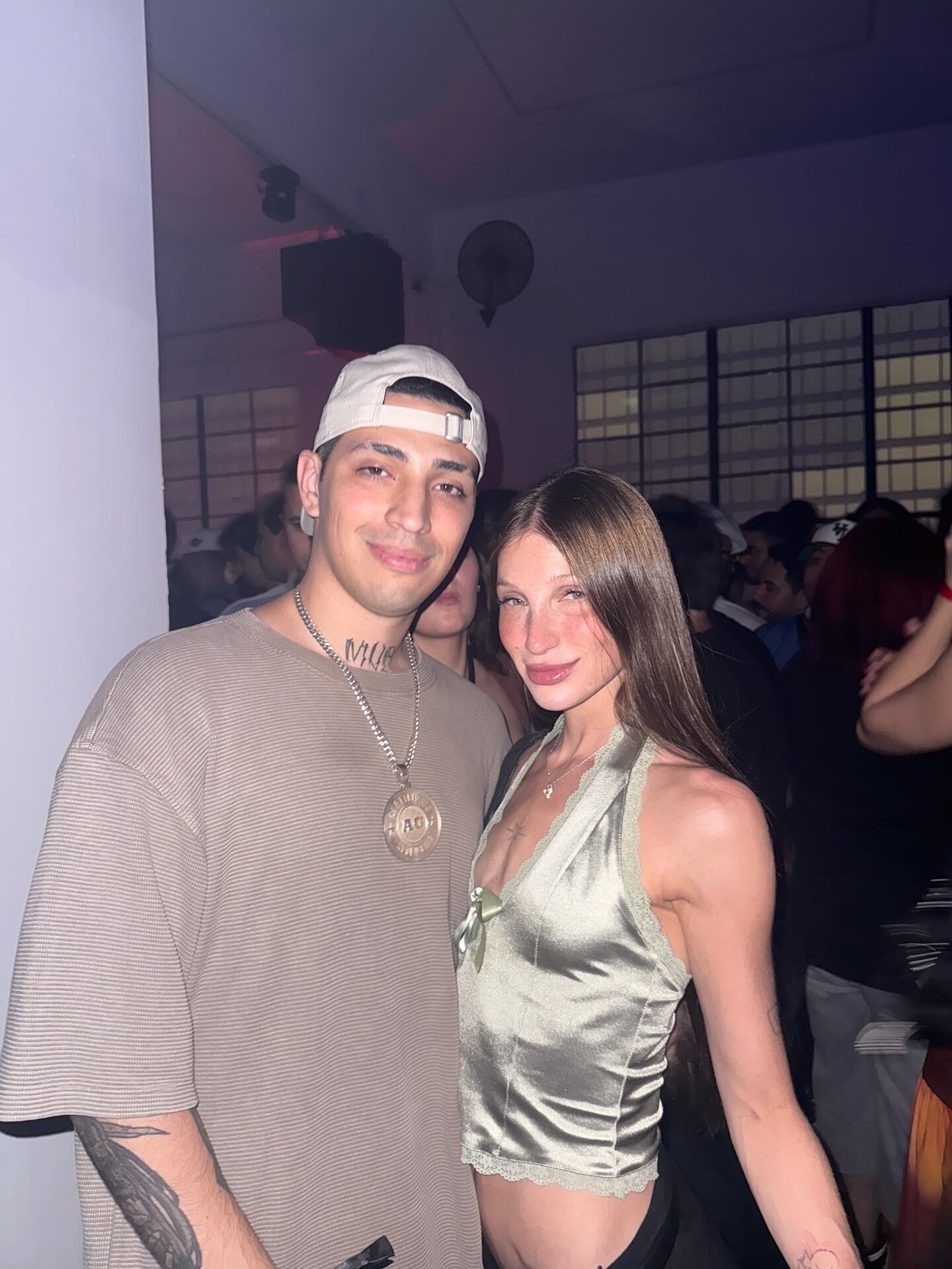 La canción “Verte sonreír” recorre cuatro años de relación y expone detalles íntimos de Nacho AG y Yami Safdie