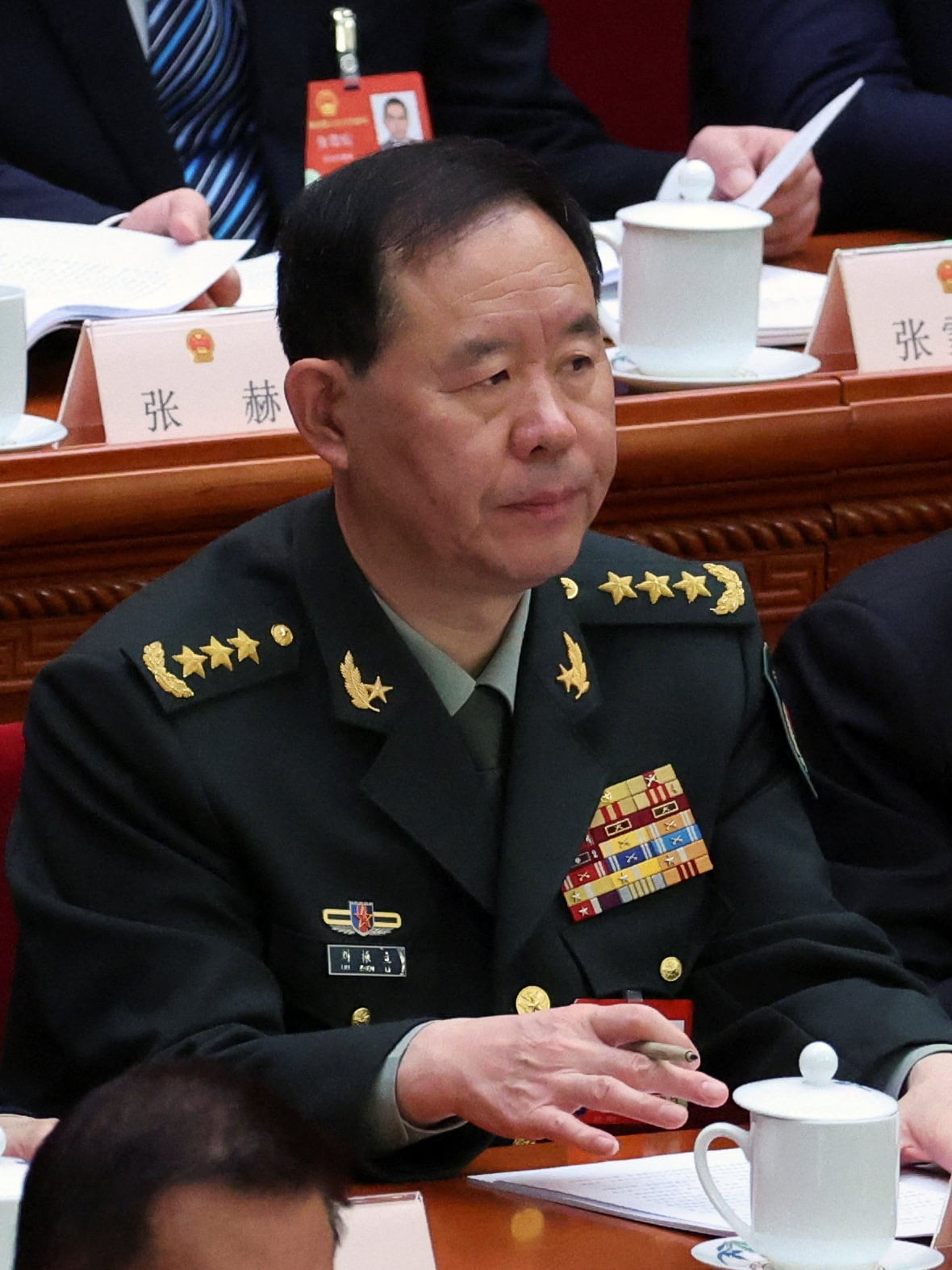 Liu Zhenli, miembro de la Comisión Militar Central (CMC) de China, asiste a la sesión inaugural de la Asamblea Popular Nacional (APN) en el Gran Salón del Pueblo en Pekín, China, el 5 de marzo de 2025. REUTERS/Florence Lo