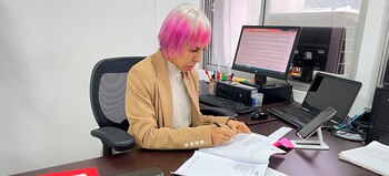 En la página oficial de