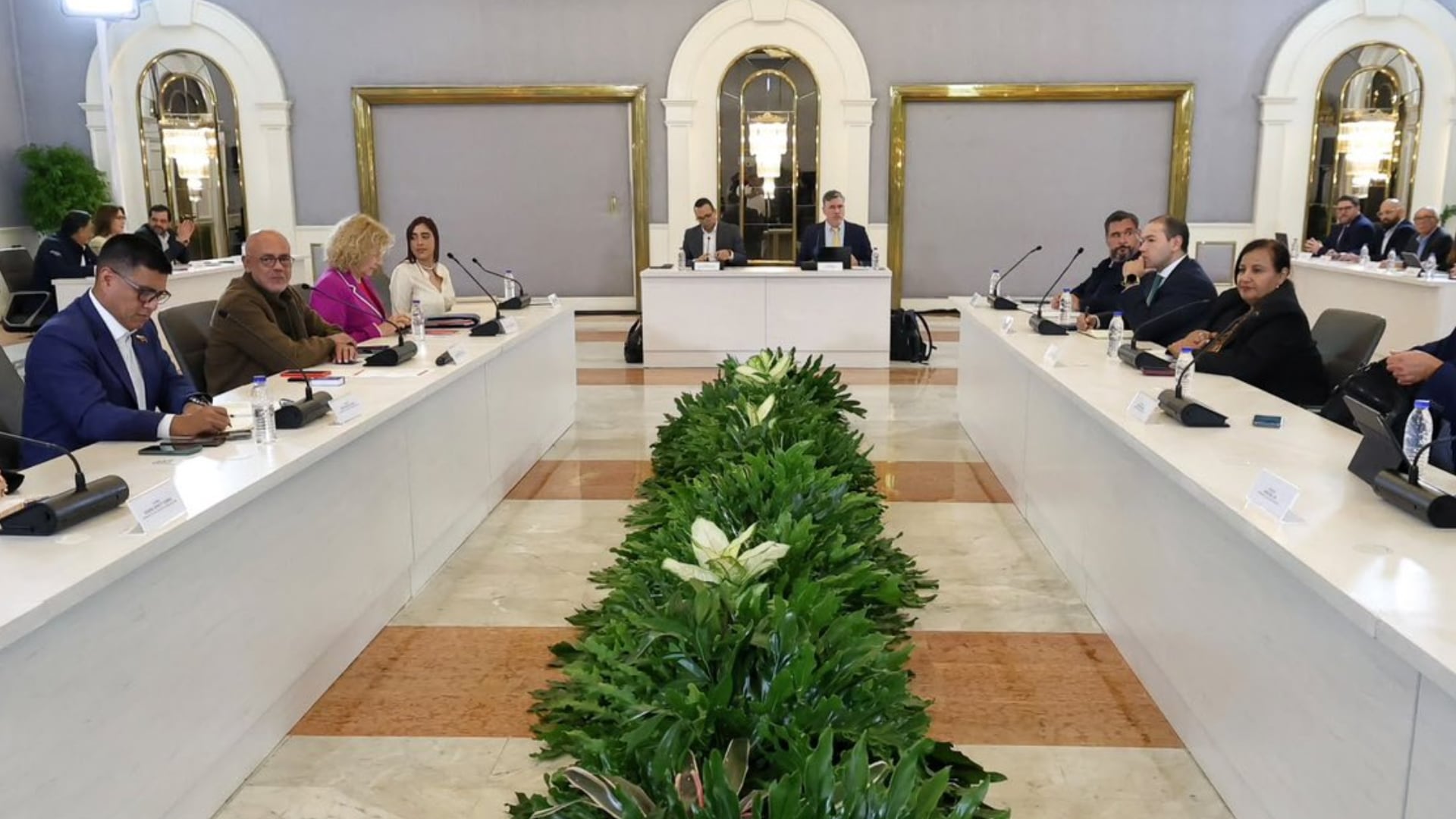 Oposición venezolana acusa a Delcy Rodríguez de extender interinato y exige elecciones