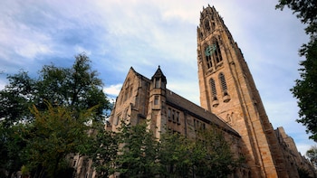 La Justicia de Estados Unidos acusó a la Universidad de Yale de discriminación contra postulantes blancos y asiáticos