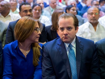 En la imagen, el presidente del Partido Revolucionario Moderno (PRM), José Ignacio Paliza (d). EFE/ Orlando Barría/Archivo