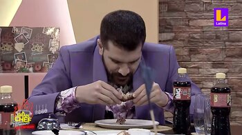 José Peláez escupe alita de