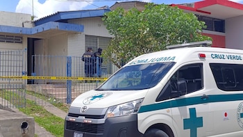 El Salvador: Dos adultos mayores encontrados sin vida en una vivienda de Santa Ana tras días sin contacto