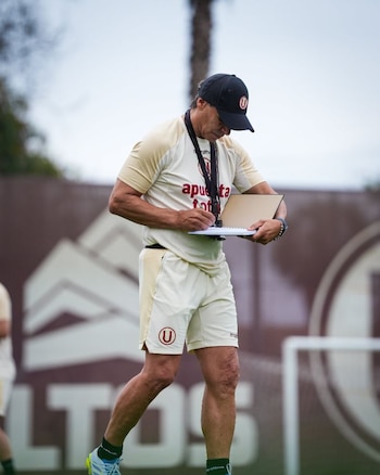 Fabián Bustos – Universitario de Deportes – Liga 1 – Perú – deportes – 1 octubre