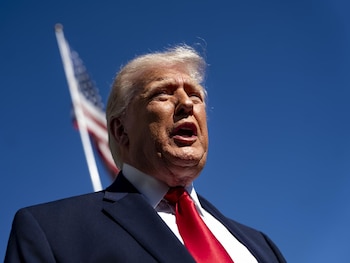 Trump anuncia el cierre perimetral del estrecho de Ormuz y que interceptará a cualquier buque que pague a Irán