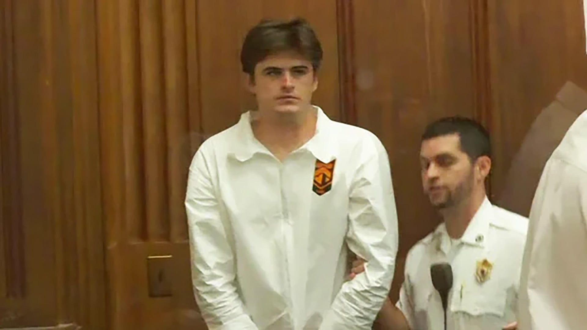 James Floyd Bennett III quedó detenido sin derecho a fianza, acusado del asesinato en primer grado de su padre en Wellesley, Massachusetts