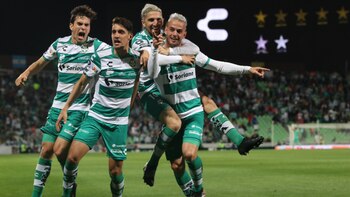 En el club Santos Laguna