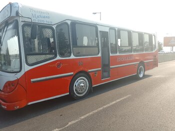 El micro, sobre la traza