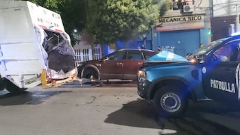 Un patrullero municipal chocó contra