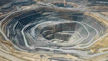 México no cumple con estándares internacionales en extracción: persisten rezagos en minería, petróleo y gas