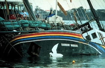 atentado al Rainbow Warrior