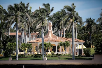 Mar-a-Lago fue construida en 1920 por la heredera de cereales Marjorie Merriweather Post. (REUTERS/Marco Bello)