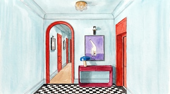 Ilustración en acuarela de un pasillo con paredes celestes, suelo a cuadros blanco y negro, un arco y dos puertas rojas. Una consola roja sostiene una lámpara azul y un cuadro en la pared.