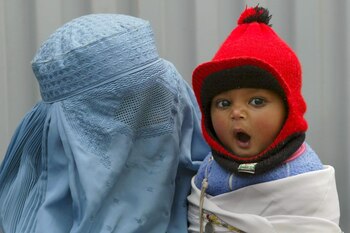 Australia, Alemania, Canadá y Países Bajos llevarían a La Haya opresión talibán a mujeres. (EPA PHOTO EPA/ANJA NIEDRINGHAUS)