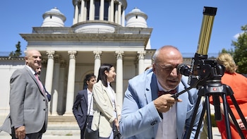 El Gobierno emitirá una predicción del tiempo especial del eclipse: "Estadísticamente es un día para que no haya nubes"