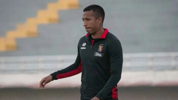 Jhonny Vidales entrenándose con Melgar,