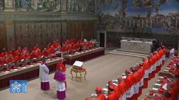 Cardenales se congregan en la