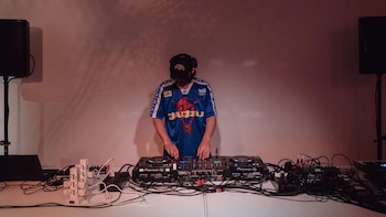Con un Dj argentino, vodka gratis y pocas protestas, Rusia regresó a la Bienal de Venecia