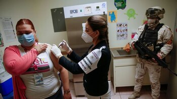 Samuel García condenó la vacunación