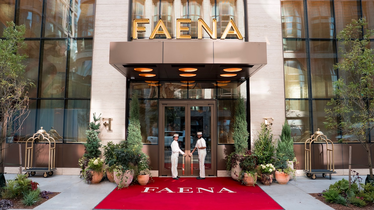 Imagen de la noticia: El hotel Faena de Nueva York prepara un club secreto y un teatro estilo cabaret