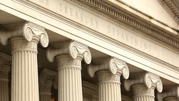 EEUU autoriza la entrega y venta de petróleo ruso cargado en buques hasta mediados de mayo