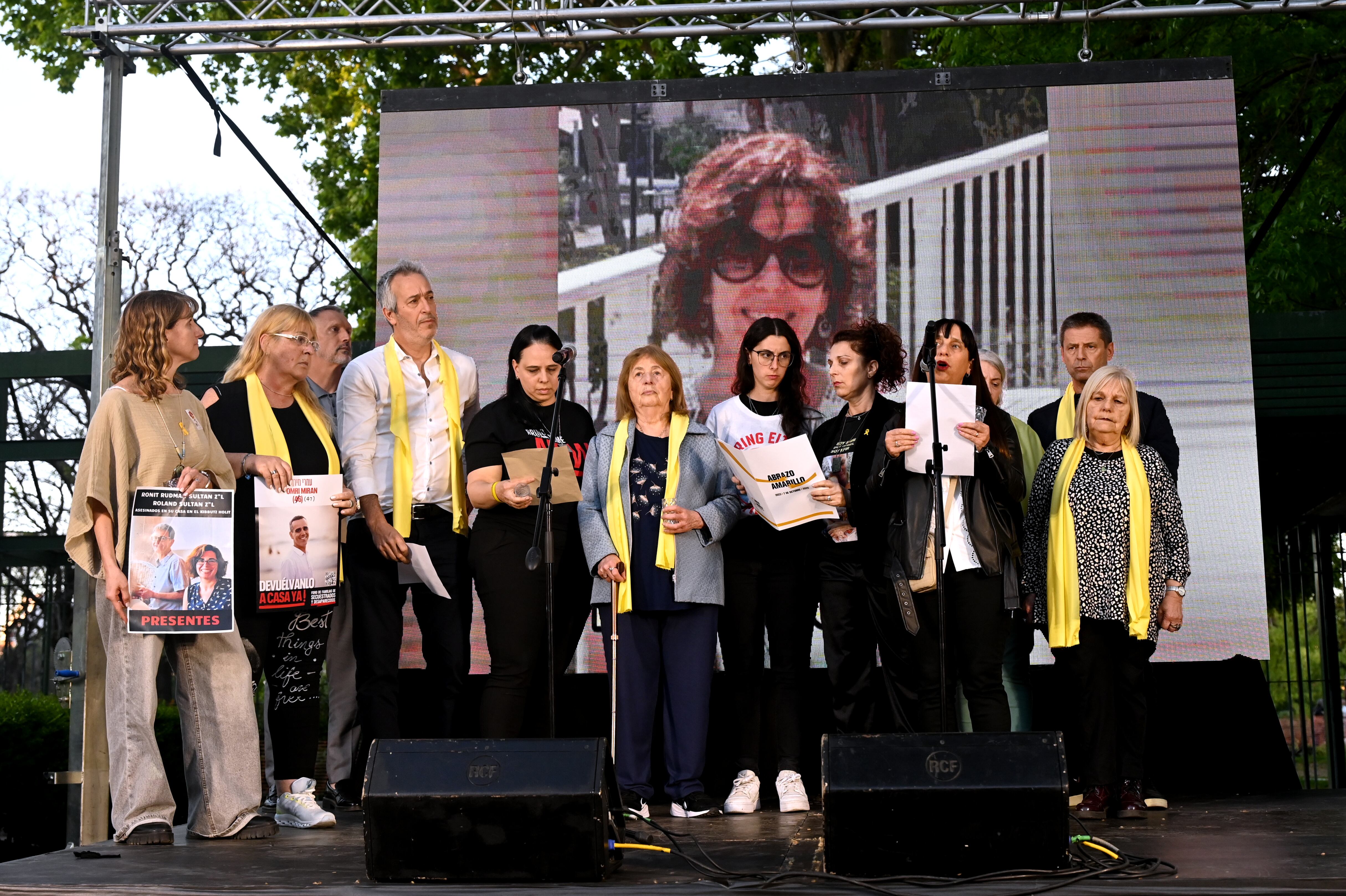 Familiares y amigos de argentinos secuestrados por Hamas estuvieron presentes en el acto (RS Fotos)