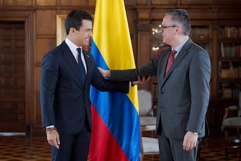 El jurista, con trayectoria profesional en España, recibió el encargo diplomático que incluye relaciones con Luxemburgo e instituciones europeas - crédito Cancillería