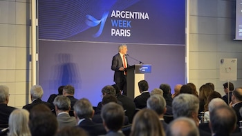 Luis Caputo en Argentina Week París: "El único riesgo en Argentina es perderse la oportunidad de invertir"