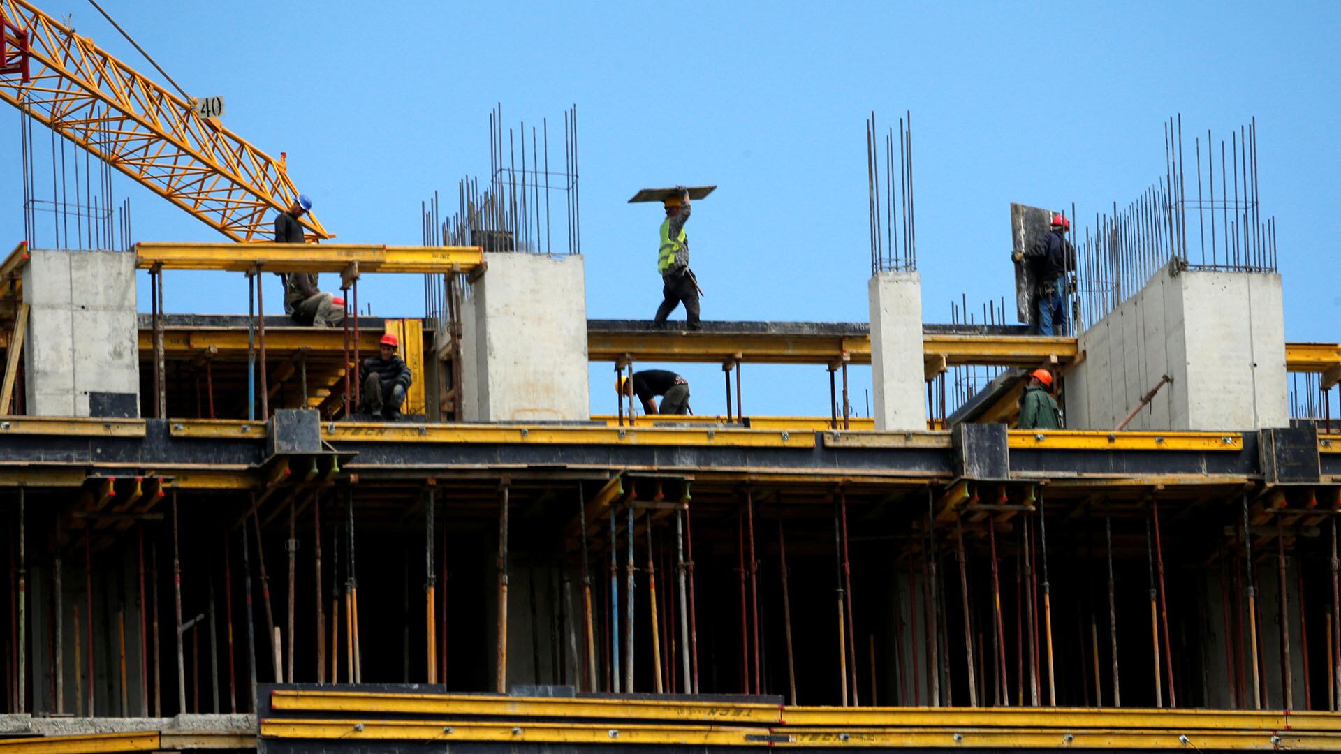La construcción es uno de los sectores afectados por el desempleo (Reuters)