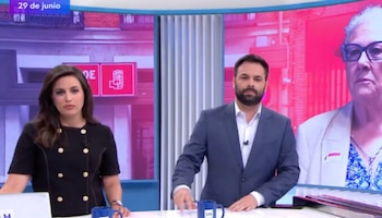 Aida Bao y Álex Barreiro presentan 'La hora de La 1'. RTVE