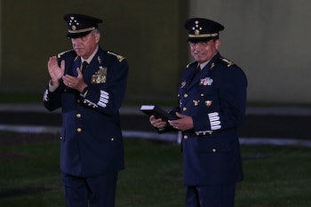 Luis Cresencio Sandoval era brazo