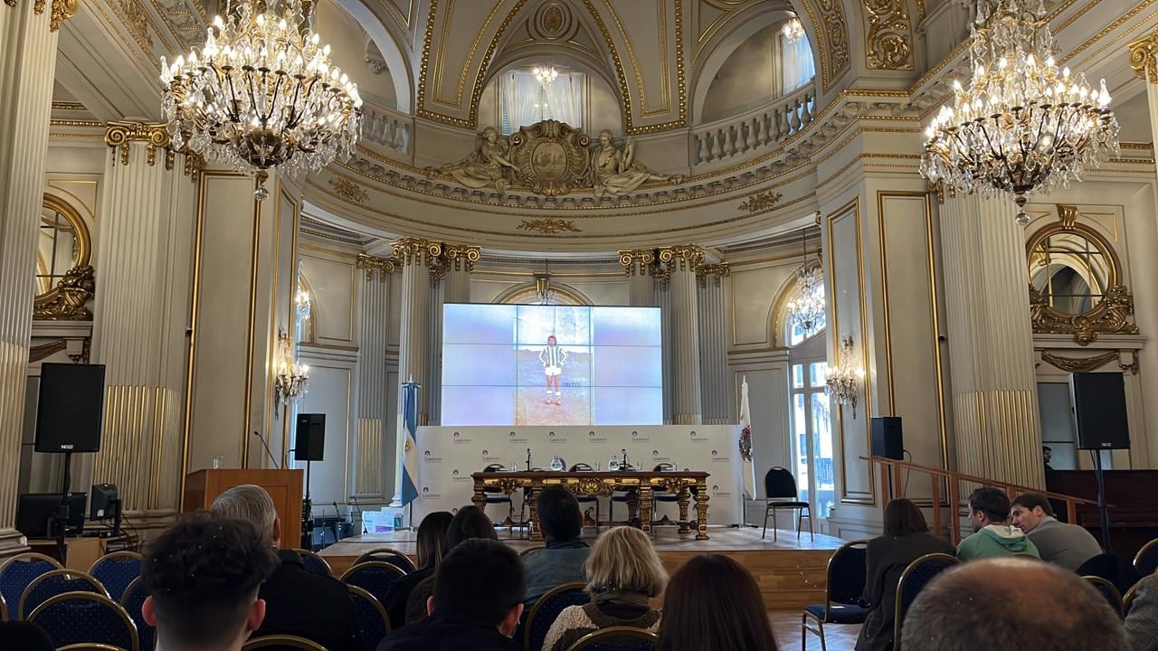 El Salón Dorado de la Legislatura de la Ciudad de Buenos Aires, donde se realizará el homenaje al presidente de la Fundación Konex