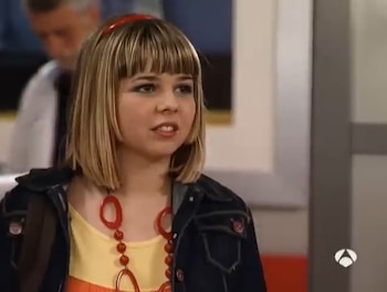 Irene Sánchez interpretando a Violeta