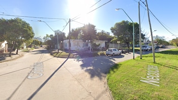 Un pasajero ahorcó a un remisero por diez cuadras para robarle en Santa Fe