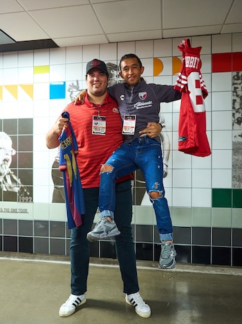Los azulgrana tuvieron un momento para convivir con jugadores del equipo californiano.
