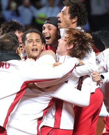 La celebración del equipo peruano tras lograr clasificación a los ‘Qualifiers’ de la Copa Davis 2027.
