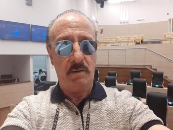 Aldo Pedro gestiona con su