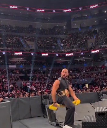 Austin Theory le hace feo a la camiseta del América.