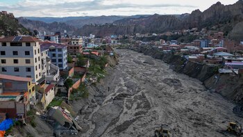 Destrozos y preocupación en Bolivia por los desbordes de ríos en al menos cuatro regiones del país