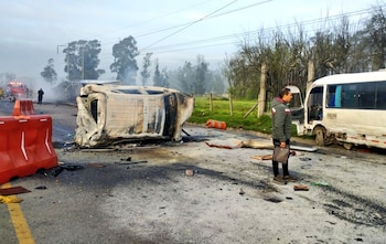 Los heridos por el siniestro en la vía Zipaquirá–Ubaté fueron remitidos a hospitales de Zipaquirá, Cajicá y Ubaté para su atención especializada - crédito Jorge Emilio Rey/X