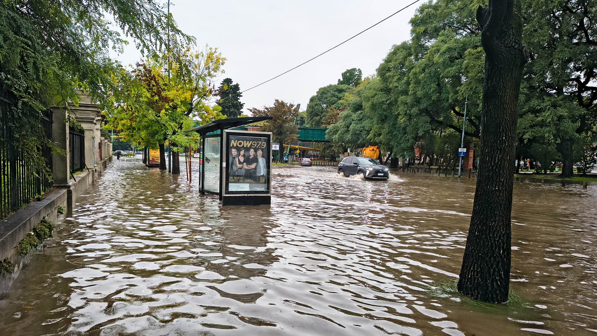 Gran parte de la Ciudad de Buenos Aires se inundó tras el diluvio de este miércoles (Fotografía: Adrián Escandar)