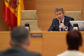 Más imágenes del presidente del PP, Alberto Núñez Feijóo, en la comisión de investigación sobre la DANA en el Congreso.