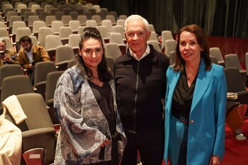 De izquierda a derecha: Anna