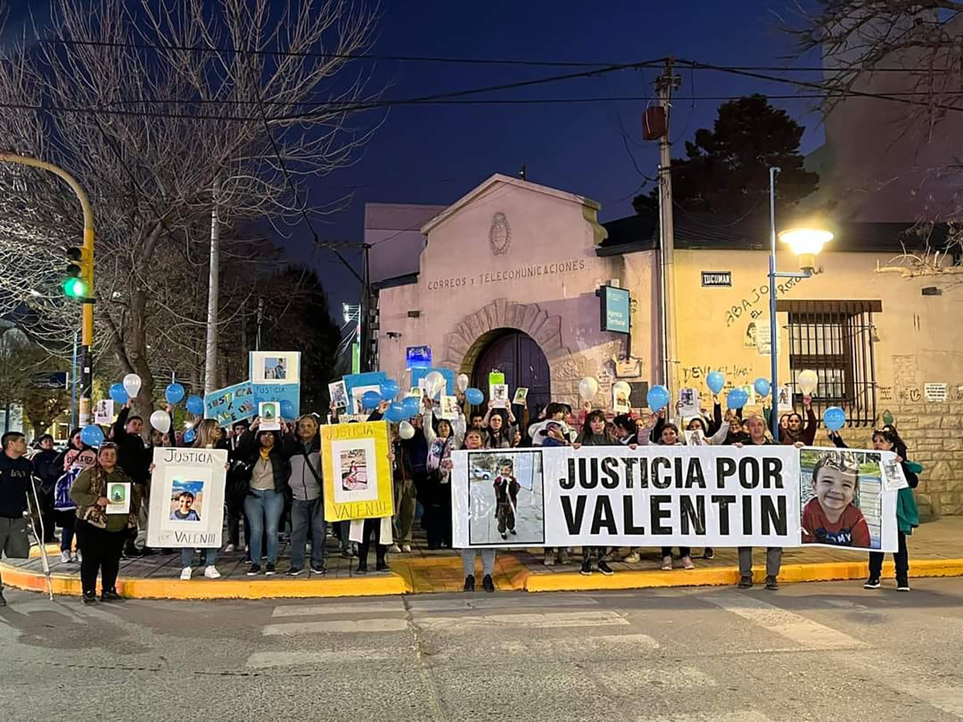 Antes del juicio, la familia de Valentín organizó marchas por General Roca para exigir justicia por su muerte