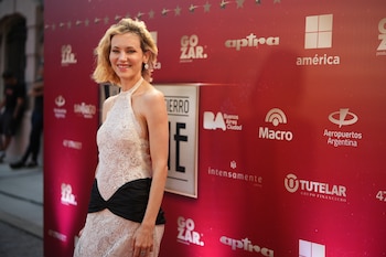 La compositora Clara Kovacic lució