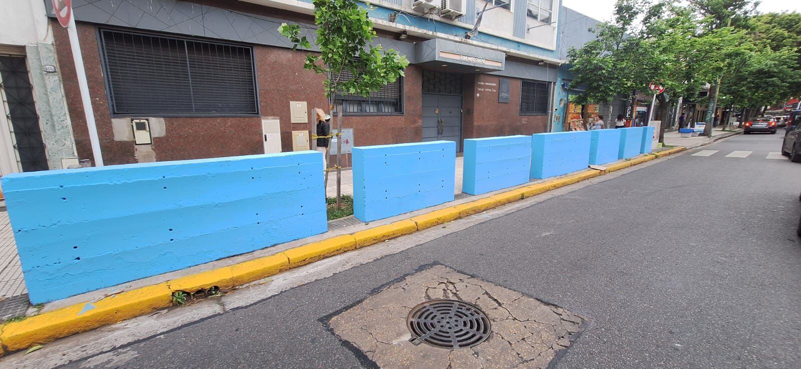 Los pilotes de contención del colegio BAMI ya fueron repintados