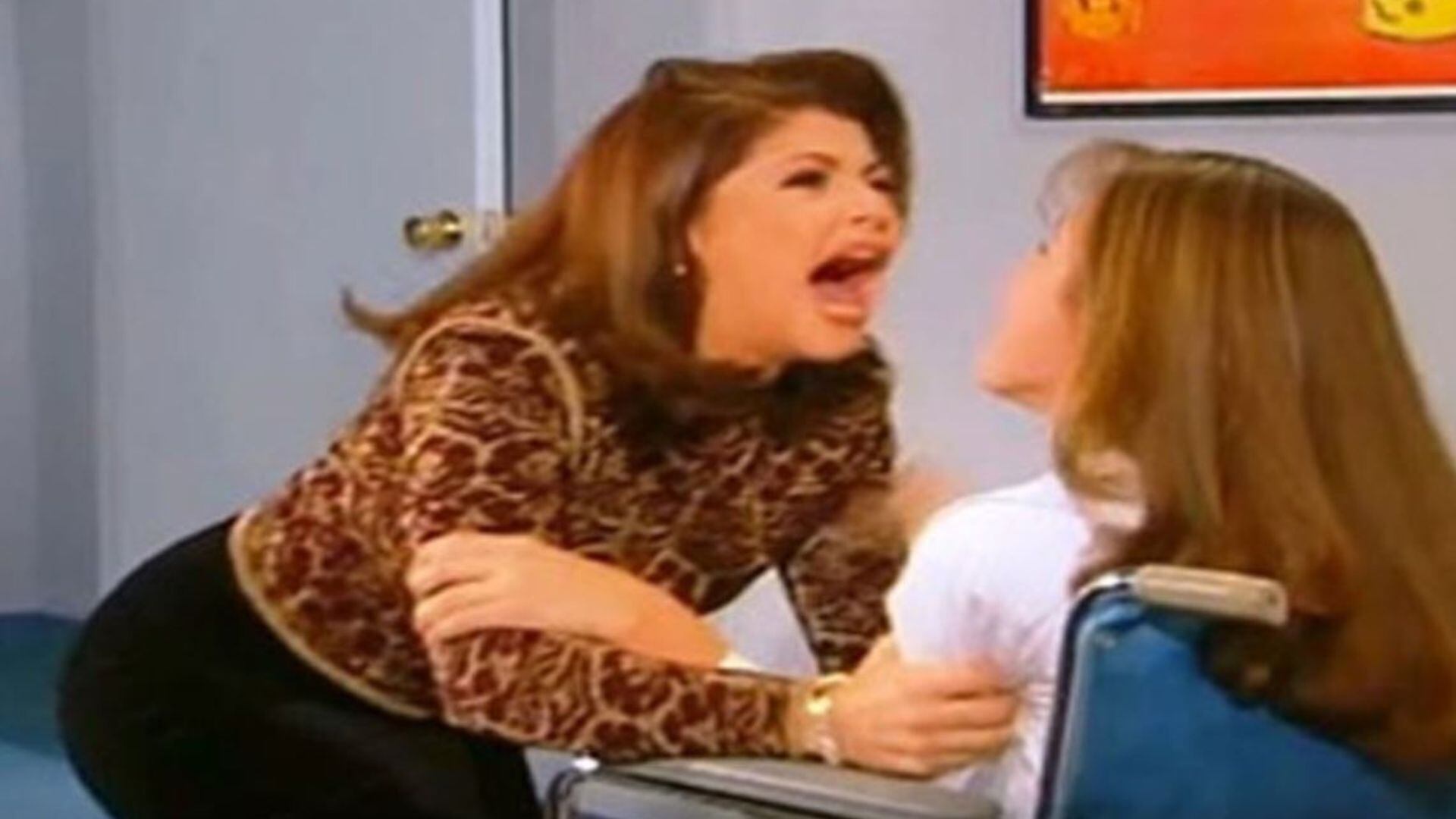 Soraya Montenegro, interpretada por Cantoral, se consolidó como una de las villanas más icónicas de la televisión mexicana.(Televisa/Captura de pantalla)