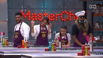 Tostao, capitán del equipo morado,