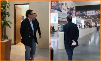 Gustavo Petro llegó a México en su primera visita internacional desde que dejó la Presidencia de Colombia el 7 de agosto - crédito X